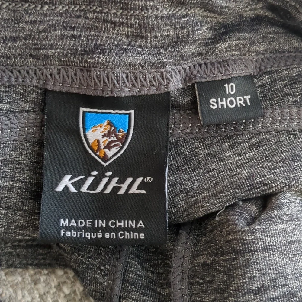 10 Short Kuhl Gray Pull On Style Stretchy Activewear Pants - Picture 11 of 15